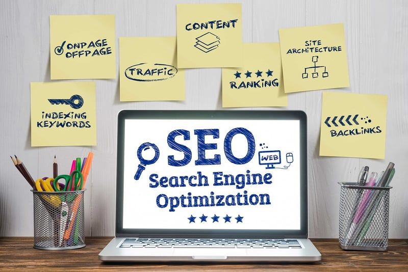 Comprendre le rôle des mots-clés longue traîne dans le SEO : guide 2026 essentiel